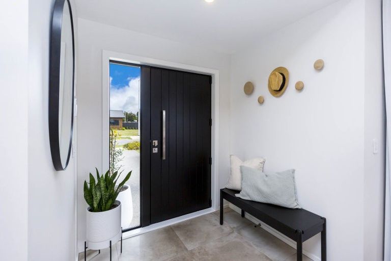 Photo of property in 20 Salisbury Crescent, Wallaceville, Upper Hutt, 5018