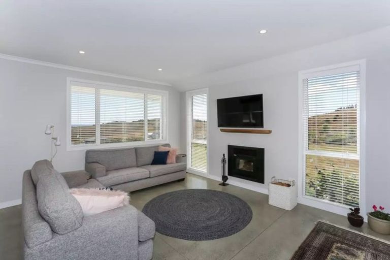 Photo of property in 167 Chamberlain Road, Bombay, 2675