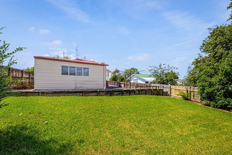 Photo of property in 101 Triangle Road, Massey, Auckland, 0614