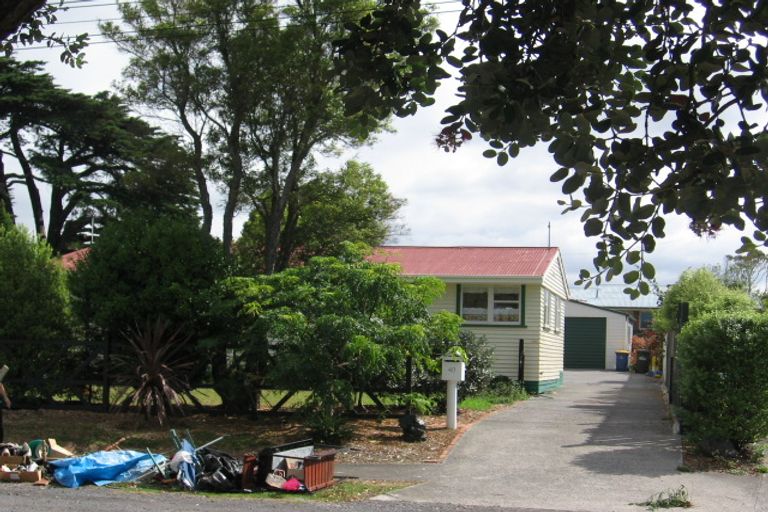 Photo of property in 40 Lynwood Road, New Lynn, Auckland, 0600