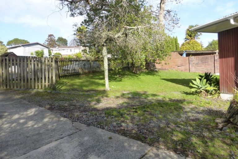 Photo of property in 59 Captain Scott Road, Glen Eden, Auckland, 0602