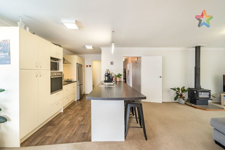 Photo of property in 1 Waldie Grove, Avalon, Lower Hutt, 5011