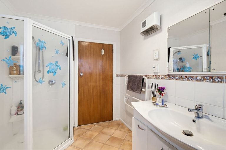 Photo of property in 32 Langley Avenue, Milson, Palmerston North, 4414