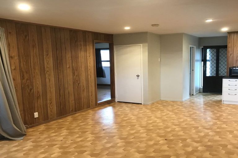 Photo of property in 38 Tree View Avenue, Glenfield, Auckland, 0629