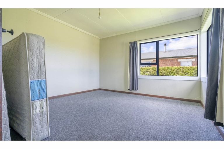 Photo of property in 17 Turner Street, Edendale, 9825