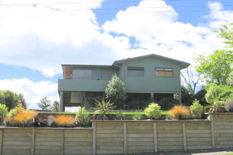 Photo of property in 36 Ingle Avenue, Waipahihi, Taupo, 3330