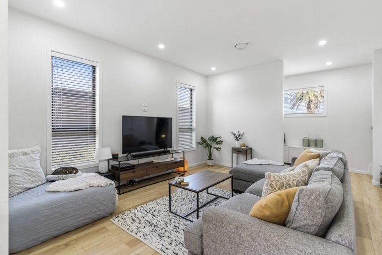 Photo of property in 29a Patons Road, Howick, Auckland, 2014