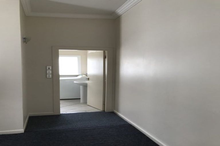 Photo of property in 16a Thompson Street, Mount Cook, Wellington, 6011
