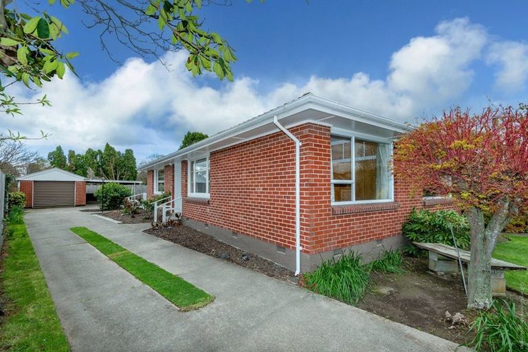 Photo of property in 8 Cranbrook Avenue, Burnside, Christchurch, 8053