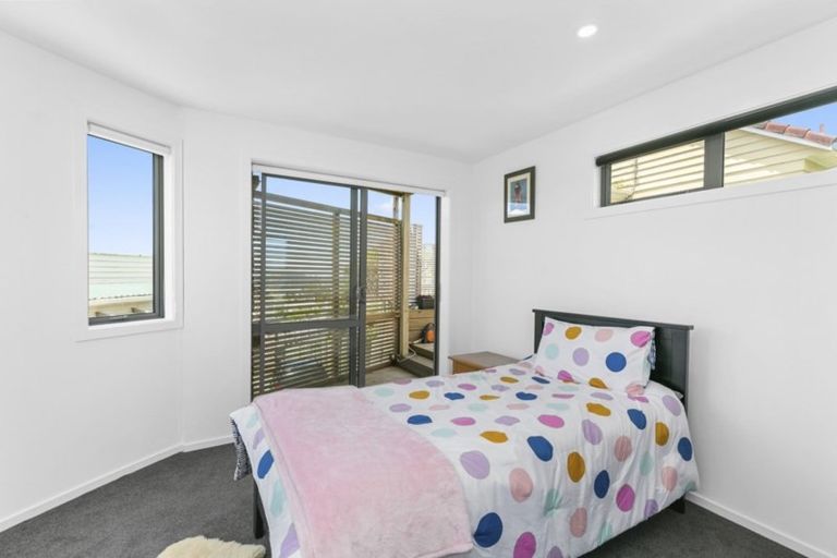 Photo of property in 42 Mandalay Terrace, Khandallah, Wellington, 6035