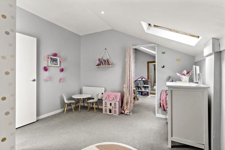 Photo of property in 223 Muritai Road, Eastbourne, Lower Hutt, 5013