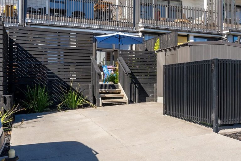 Photo of property in 7 Whiri Lane, Hobsonville, Auckland, 0616