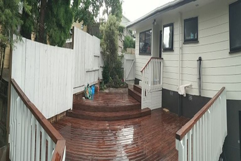 Photo of property in 41 Holmes Drive South, Massey, Auckland, 0614