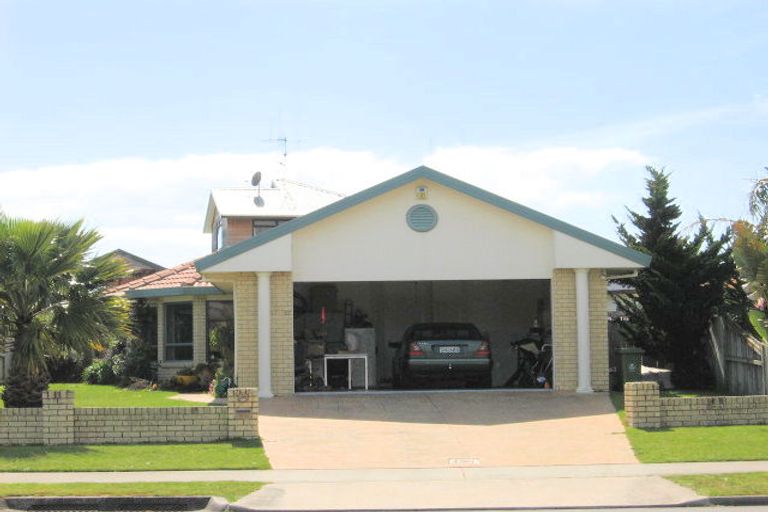Photo of property in 77 Santa Monica Drive, Papamoa Beach, Papamoa, 3118