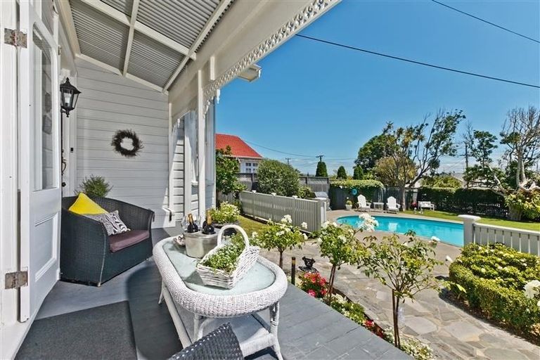 Photo of property in 17 Calliope Road, Devonport, Auckland, 0624