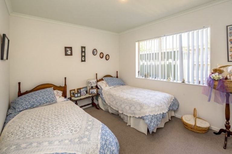 Property details for Rangeview Villas, 2/2 Fuller Close, Levin, 5510