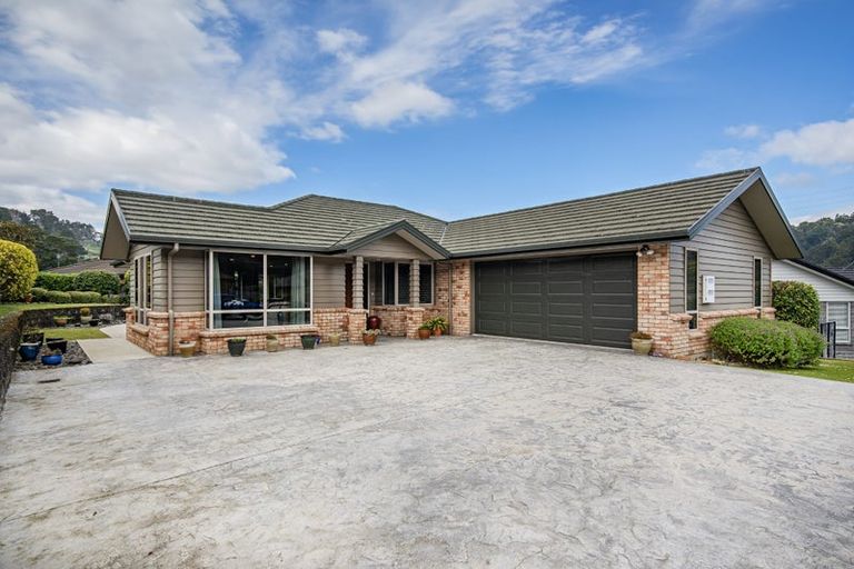 Photo of property in 6 Tieke Place, Horahora, Whangarei, 0110
