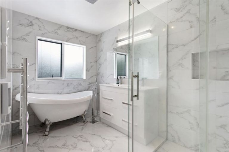 Photo of property in 30 Sturm Avenue, Massey, Auckland, 0614