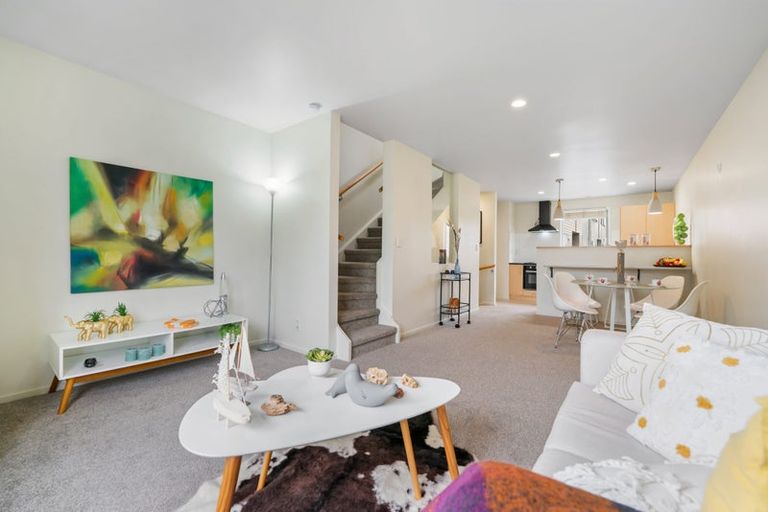 Photo of property in 435b West Coast Road, Glen Eden, Auckland, 0602