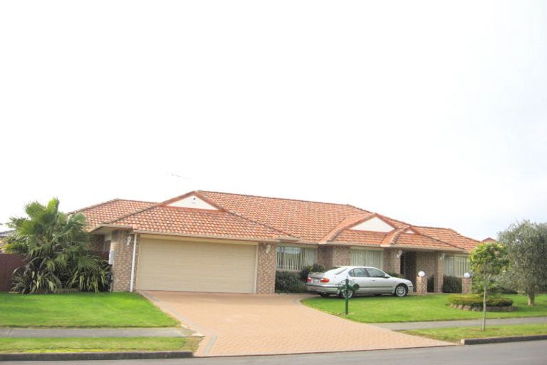 Photo of property in 1 Castlehill Court, Wattle Downs, Auckland, 2103