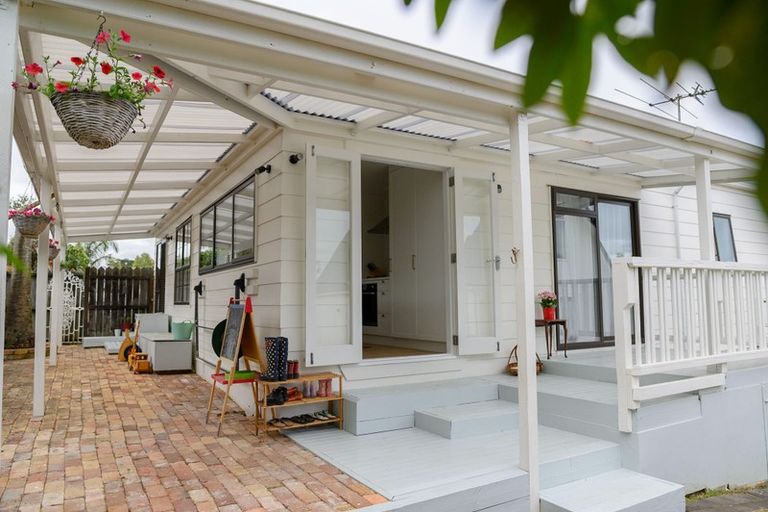 Photo of property in 5 Montego Place, Weymouth, Auckland, 2103