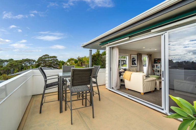 Photo of property in 74 Aberdeen Road, Campbells Bay, Auckland, 0620