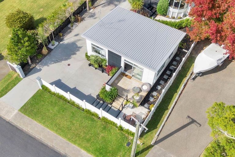 Photo of property in 50a Killarney Avenue, Torbay, Auckland, 0630