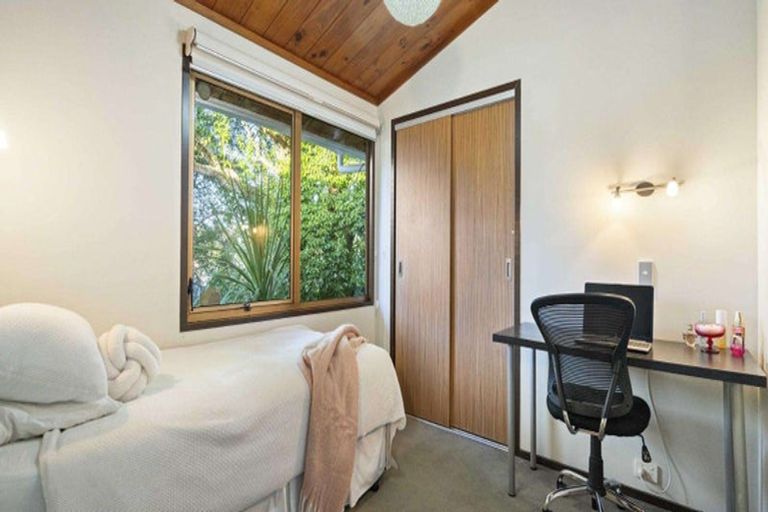 Photo of property in 35 Kurnell Drive, Botany Downs, Auckland, 2010