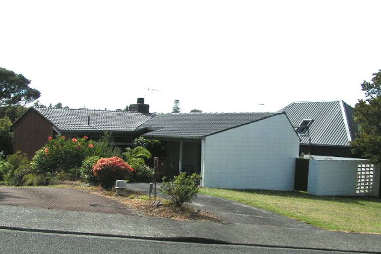 Photo of property in 4 Learmonth Avenue, Birkenhead, Auckland, 0626
