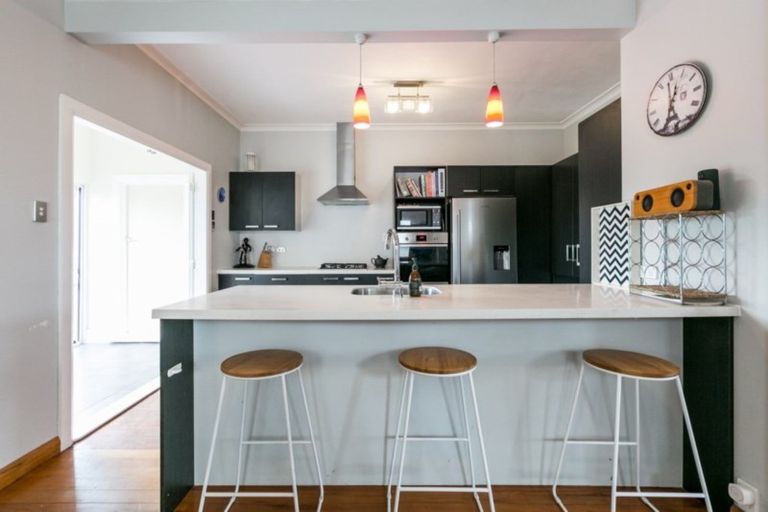 Photo of property in 1111a Heretaunga Street East, Parkvale, Hastings, 4122