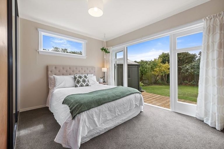 Photo of property in 8 Martbern Crescent, Bishopdale, Christchurch, 8053