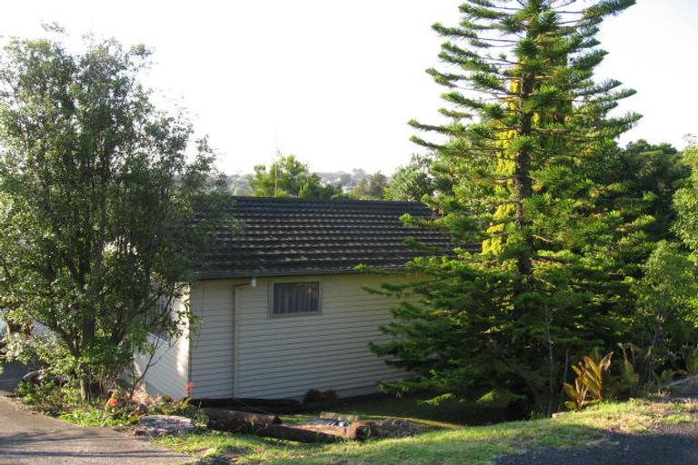 Photo of property in 2/697 East Coast Road, Browns Bay, Auckland, 0630