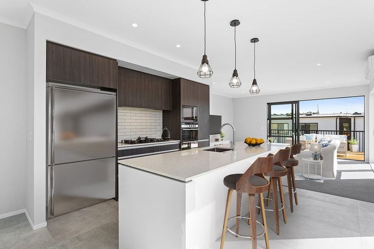 Photo of property in 22 Kuku Avenue, Red Beach, 0932