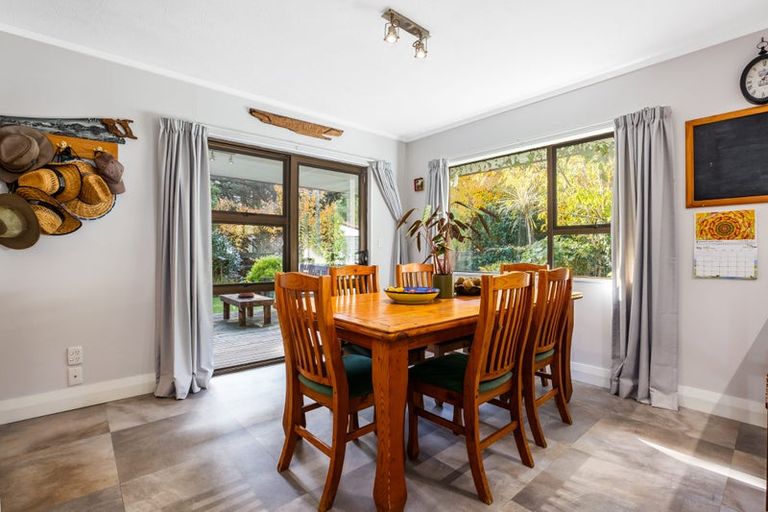 Photo of property in 26 Ngatiawa Road, Reikorangi, Waikanae, 5391