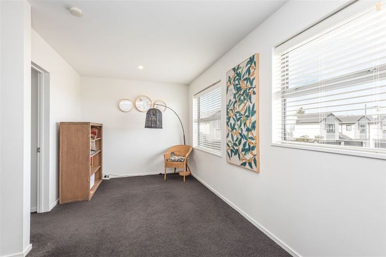 Photo of property in 7 Harston Place, Wigram, Christchurch, 8042
