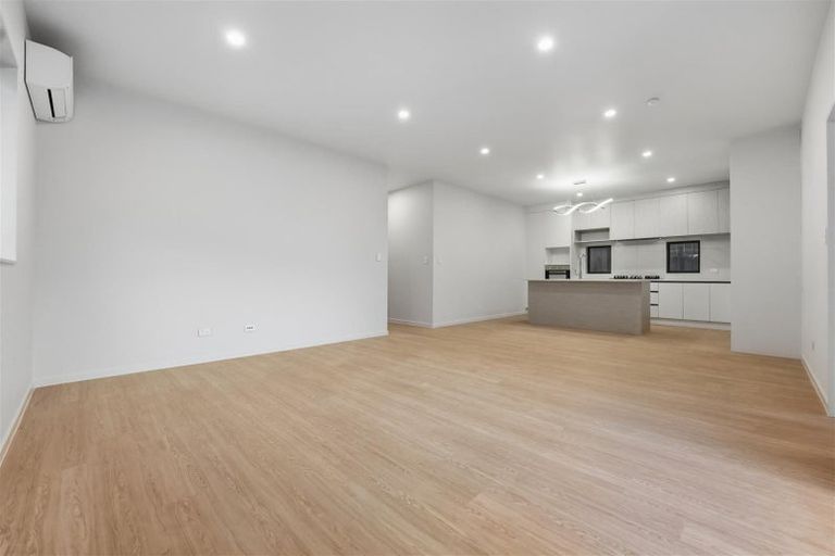 Photo of property in 50 Whakairo Crescent, Gulf Harbour, Whangaparaoa, 0930