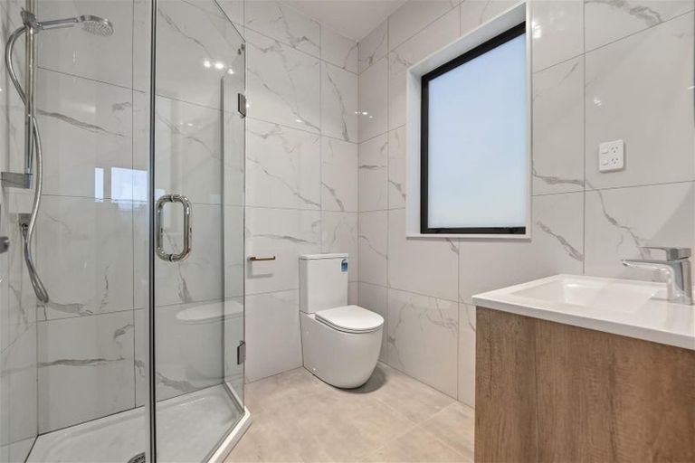 Photo of property in 50 Whakairo Crescent, Gulf Harbour, Whangaparaoa, 0930