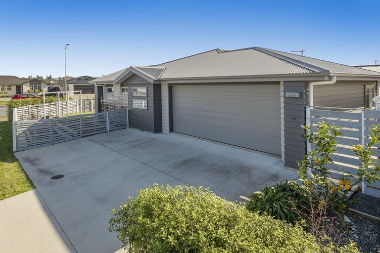 Photo of property in 77 Te Ranga Memorial Drive, Pyes Pa, Tauranga, 3112