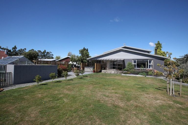 Photo of property in 8 Home Street, Winton, 9720