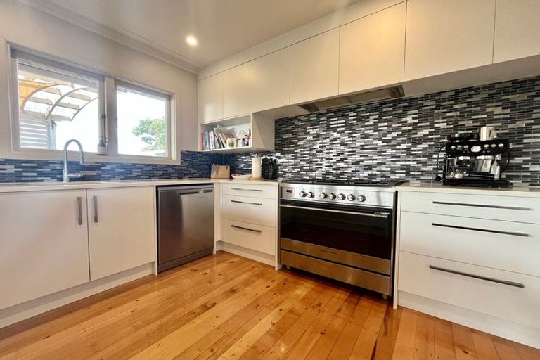 Photo of property in 33 Pacific Street, Waiuku, 2123