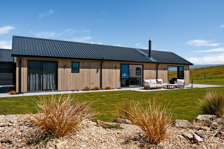 Photo of property in 30 Porter Lane, Springvale, Alexandra, 9391