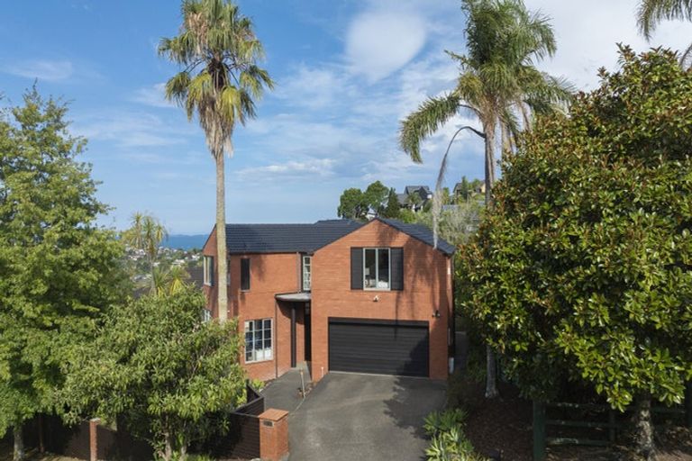 Photo of property in 42 Penguin Drive, Murrays Bay, Auckland, 0630