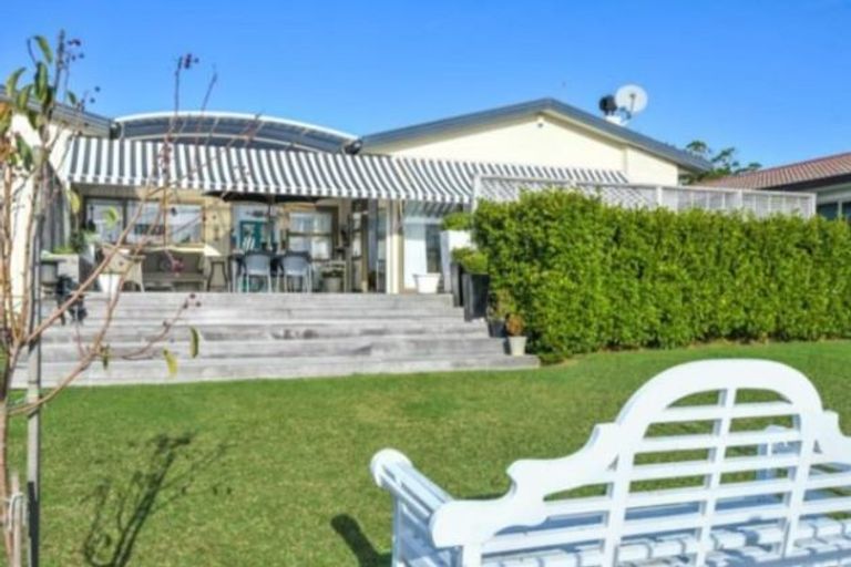 Photo of property in 6 Bungalore Place, Half Moon Bay, Auckland, 2012