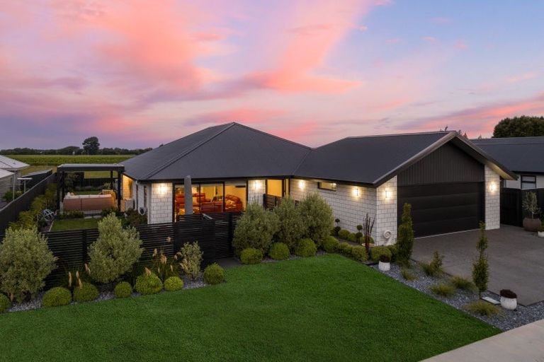 Photo of property in 8 Whitehall Drive, Springlands, Blenheim, 7201