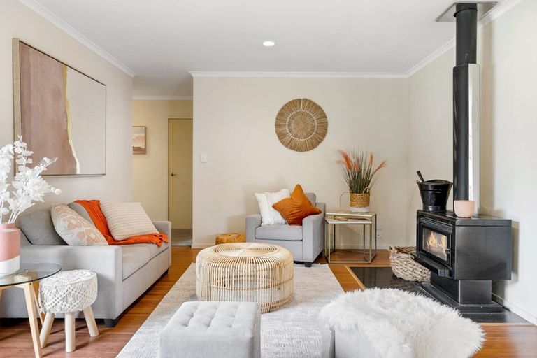 Photo of property in 118 Bodhisattva Road, Waitoki, Silverdale, 0994