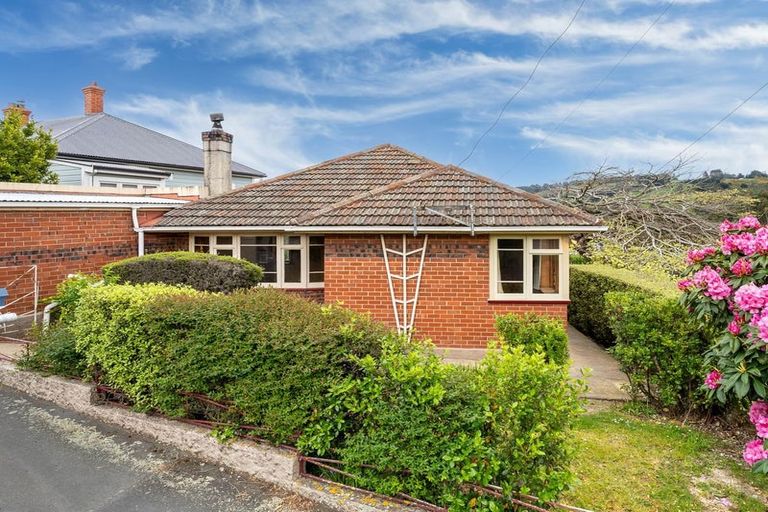 Photo of property in 31 Mataora Road, Kenmure, Dunedin, 9011