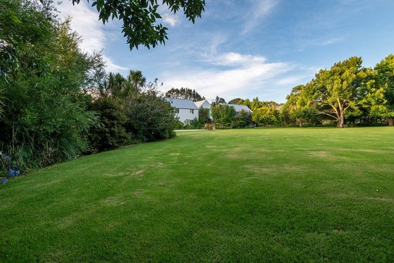 Photo of property in 102 Blackbridge Road, Dairy Flat, Albany, 0794