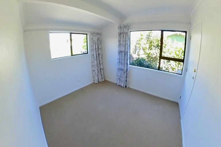 Photo of property in 30 Kokich Crescent, Onerahi, Whangarei, 0110