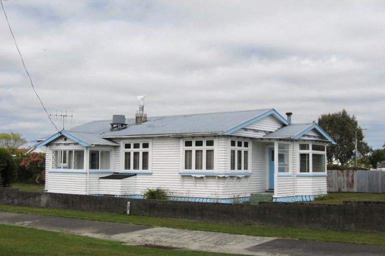 Photo of property in 2 Peel Street, Westport, 7825