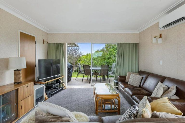 Photo of property in 1068 Whangaparaoa Road, Tindalls Beach, Whangaparaoa, 0930
